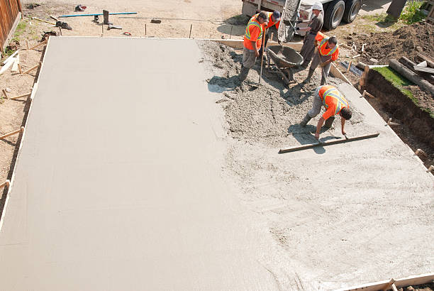 Best Concrete Flooring Contractor  in Edwards, MS